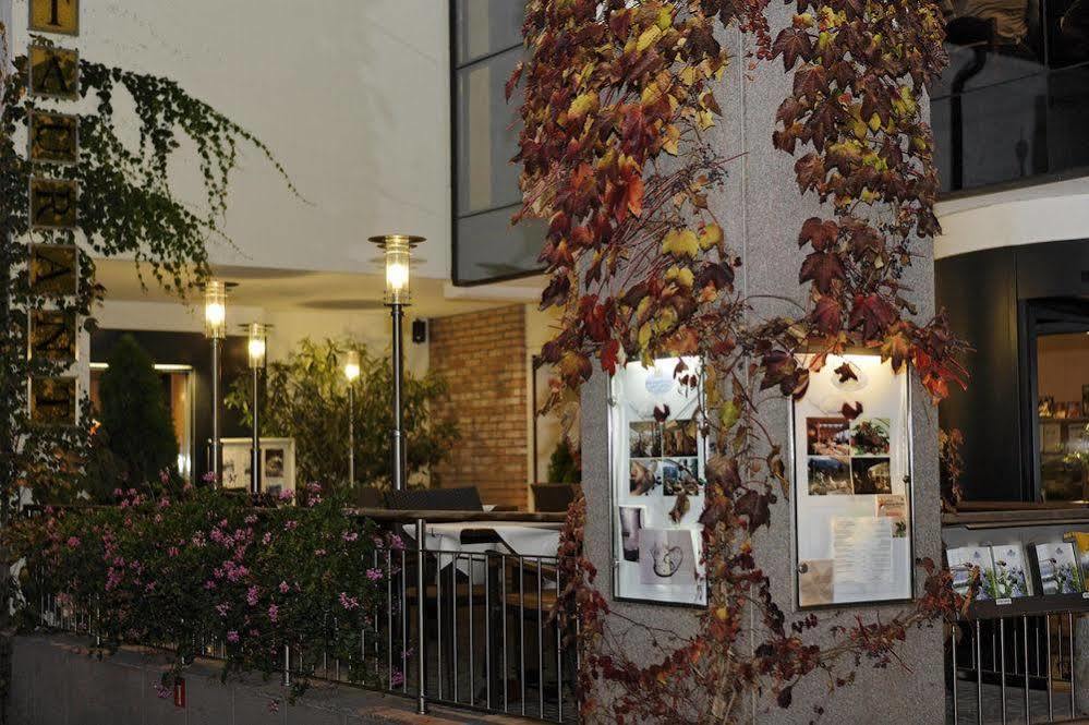 Hotel Krone - Eat, Drink, Stay ブレッサノーネ エクステリア 写真