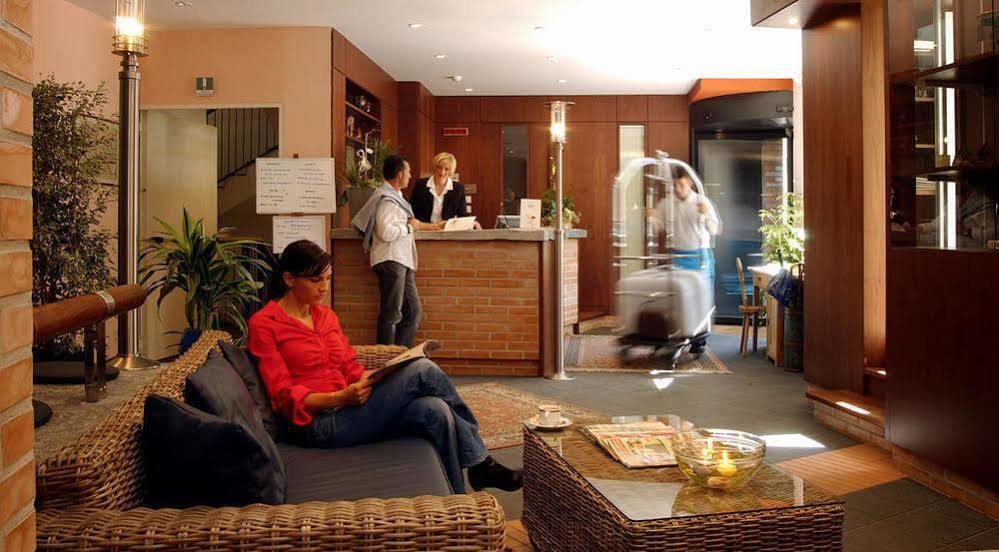 Hotel Krone - Eat, Drink, Stay ブレッサノーネ エクステリア 写真