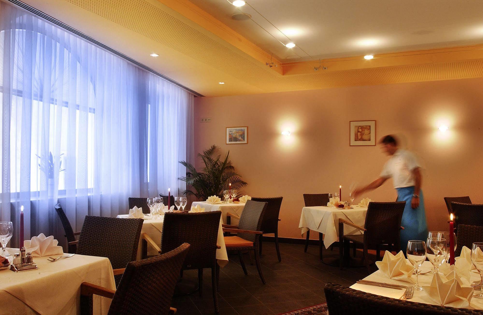 Hotel Krone - Eat, Drink, Stay ブレッサノーネ エクステリア 写真